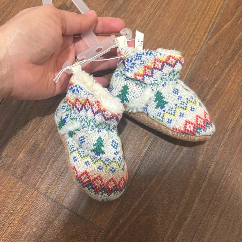 0-3 M Christmas Booties